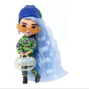 Barbie Extra Minis Doll #3 Green Outfit Blue Hat Accessories Blue Hair + Stand